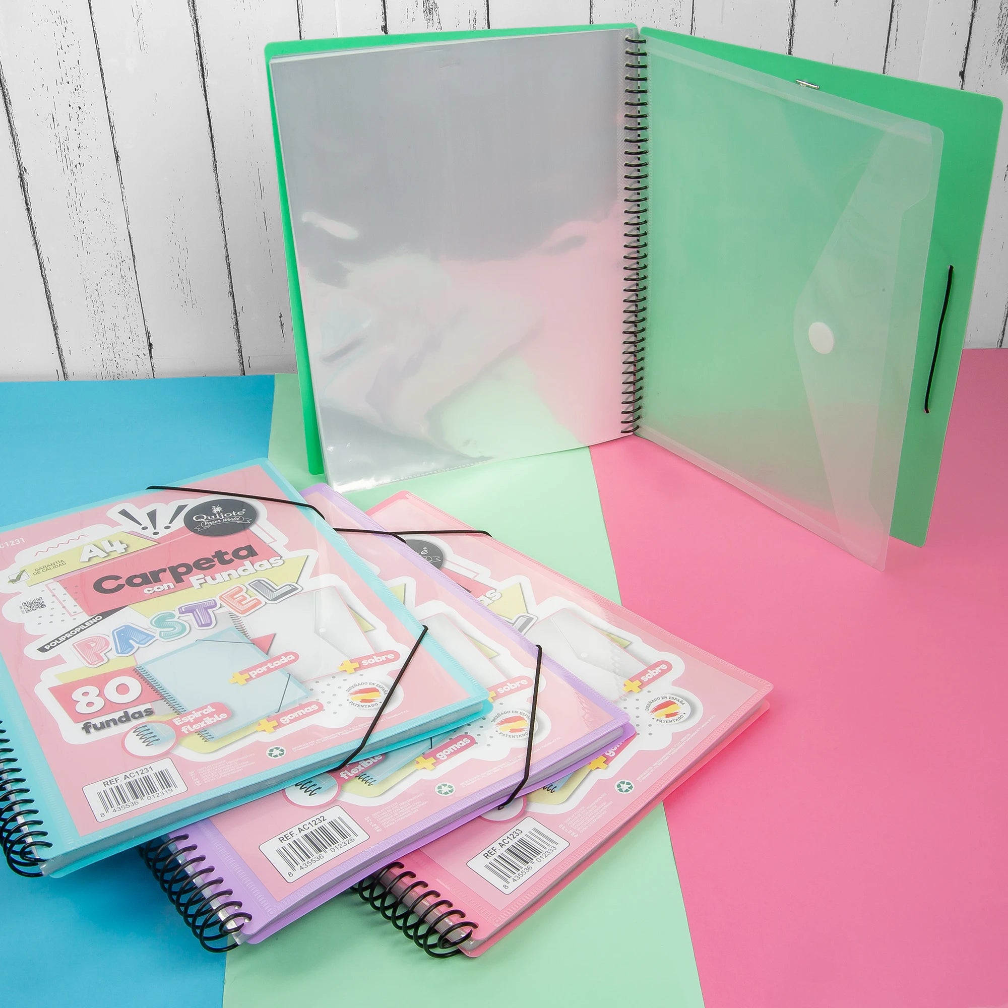 Carpeta A4 de Anillas con Espiral – 80 Hojas e Intercambiable para una Organización Perfecta