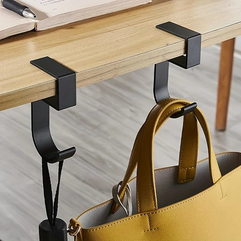Gancho para Escritorio de Aluminio – Mantén tu Mochila y Accesorios Siempre a Mano