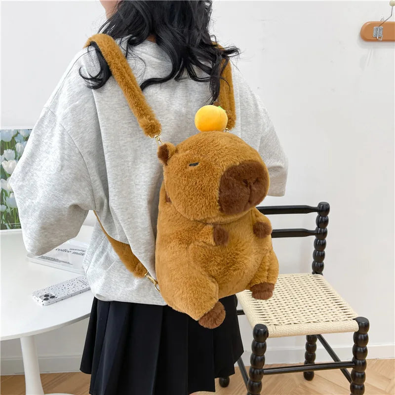 Mochila de Peluche Capibara Kawaii – El Accesorio Más Tierno para Pequeños y Amantes del Estilo Kawaii
