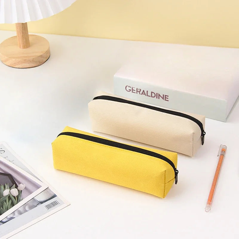 Estuche Escolar de Color Liso – Compacto, Práctico y Perfecto para el Día a Día