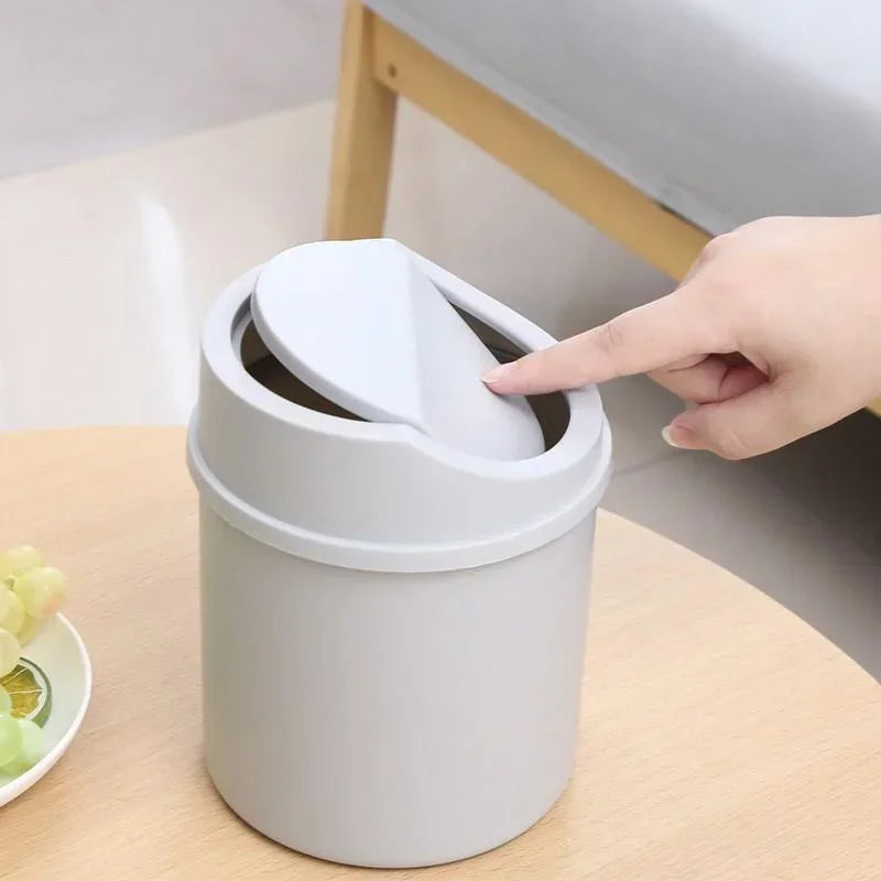 Mini Papelera de Escritorio con Tapa – Cubo de Basura Compacto para Oficina